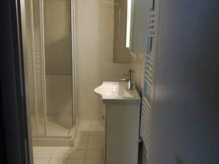 Forumland Real Estate, Μπάνιο με ντουζιέρα