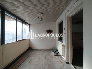 choros poy tha nomimopoiethei