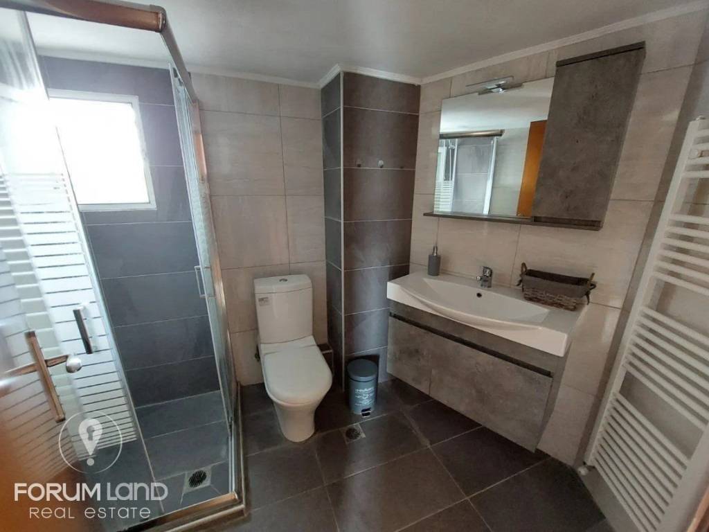 Forumland Real Estate, Μπάνιο