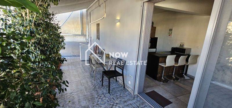 Θέα από μπαλκόνι