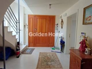 Χολ - Διάδρομος