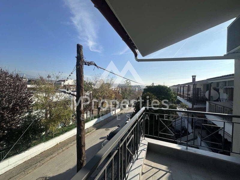 Θέα από μπαλκόνι