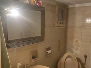 Forumland Real Estate, Μπάνιο