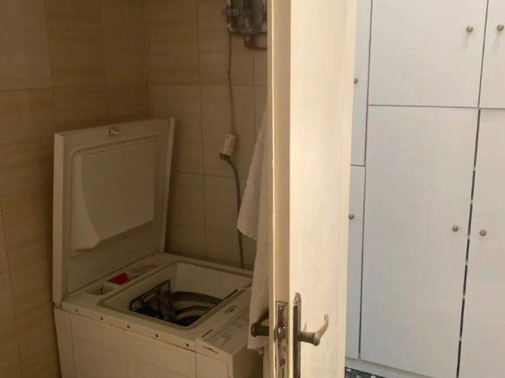 Forumland Real Estate, Μπάνιο