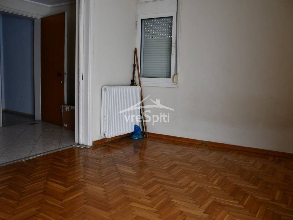 ΣΑΛΟΝΙ - ΚΑΘΙΣΤΙΚΟ