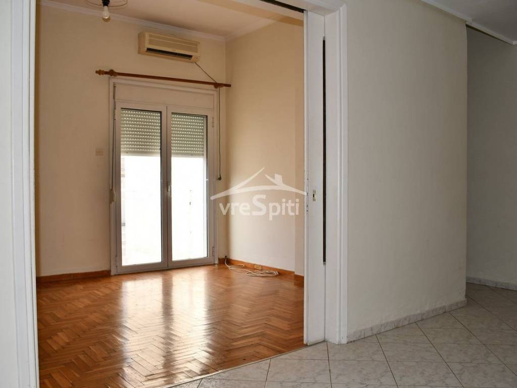 ΣΑΛΟΝΙ - ΚΑΘΙΣΤΙΚΟ