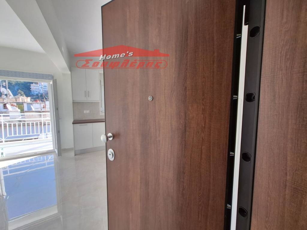 ΘΩΡΑΚΙΣΜΕΝΗ ΠΟΡΤΑ