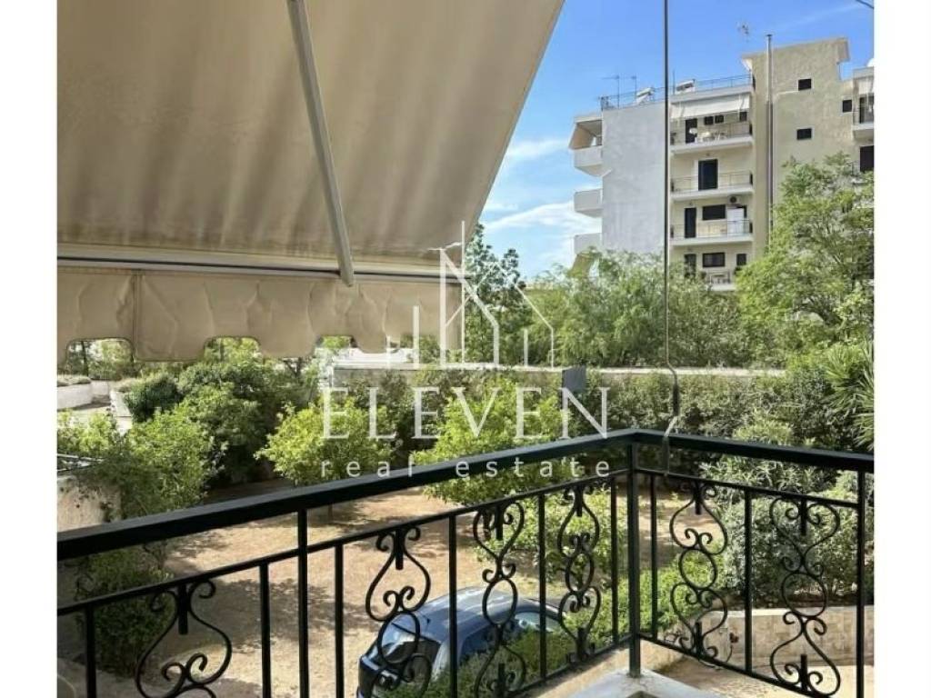 Θέα από μπαλκόνι