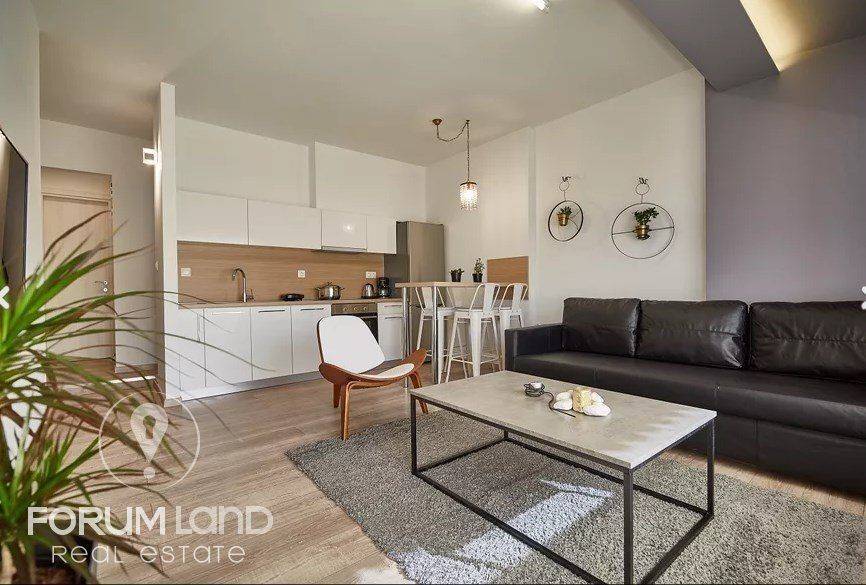 Forumland Real Estate, 45τ.μ  8ος όροφος