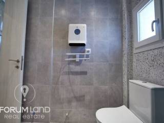 Forumland Real Estate, Μπάνιο