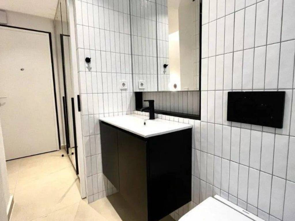 Forumland Real Estate, Μπάνιο