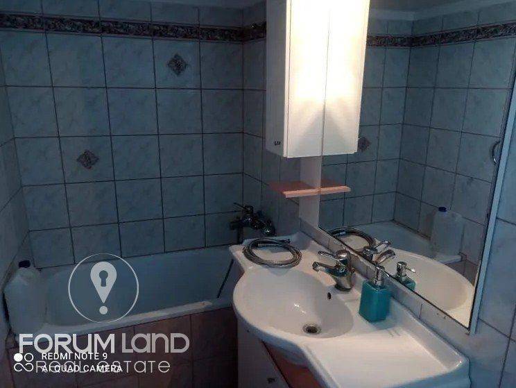 Forumland Real Estate, Μπάνιο