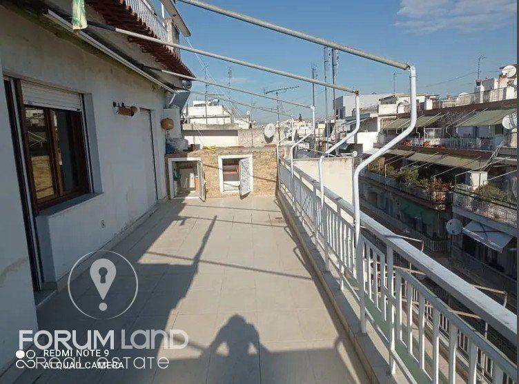 Forumland Real Estate, Βεράντες