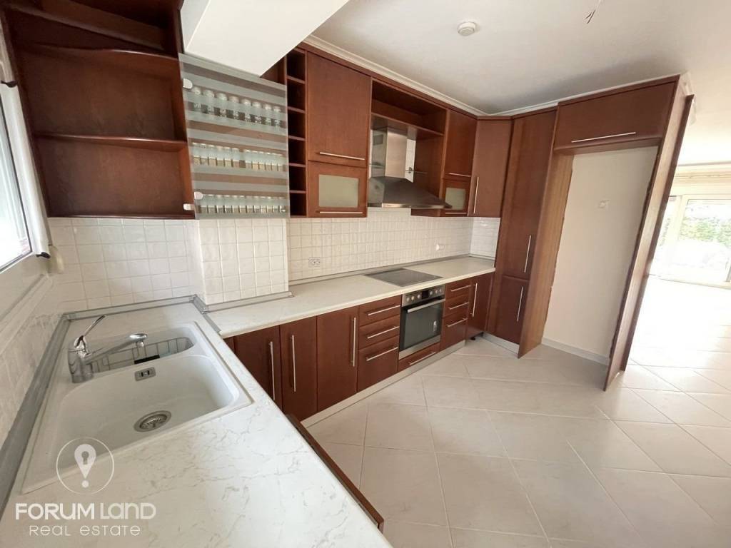 Forumland Real Estate, Σαλοκουζίνα