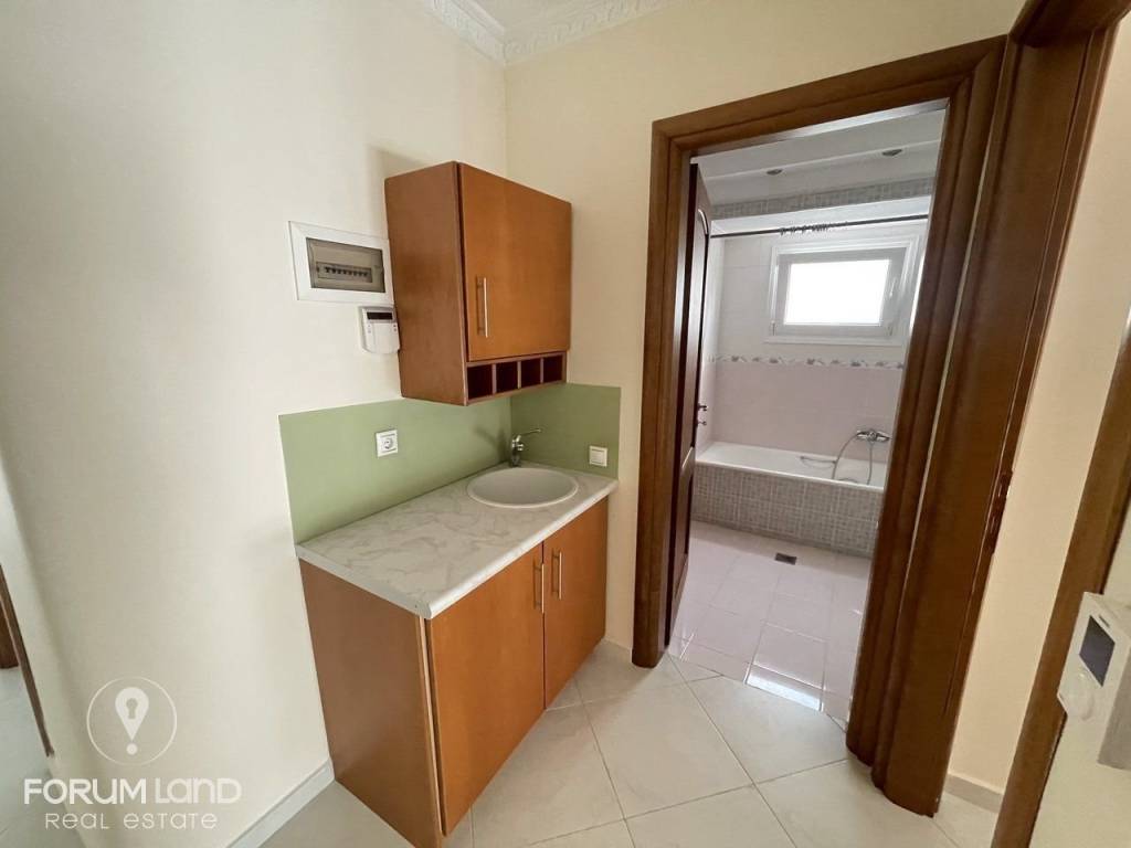 Forumland Real Estate, κουζινάκι