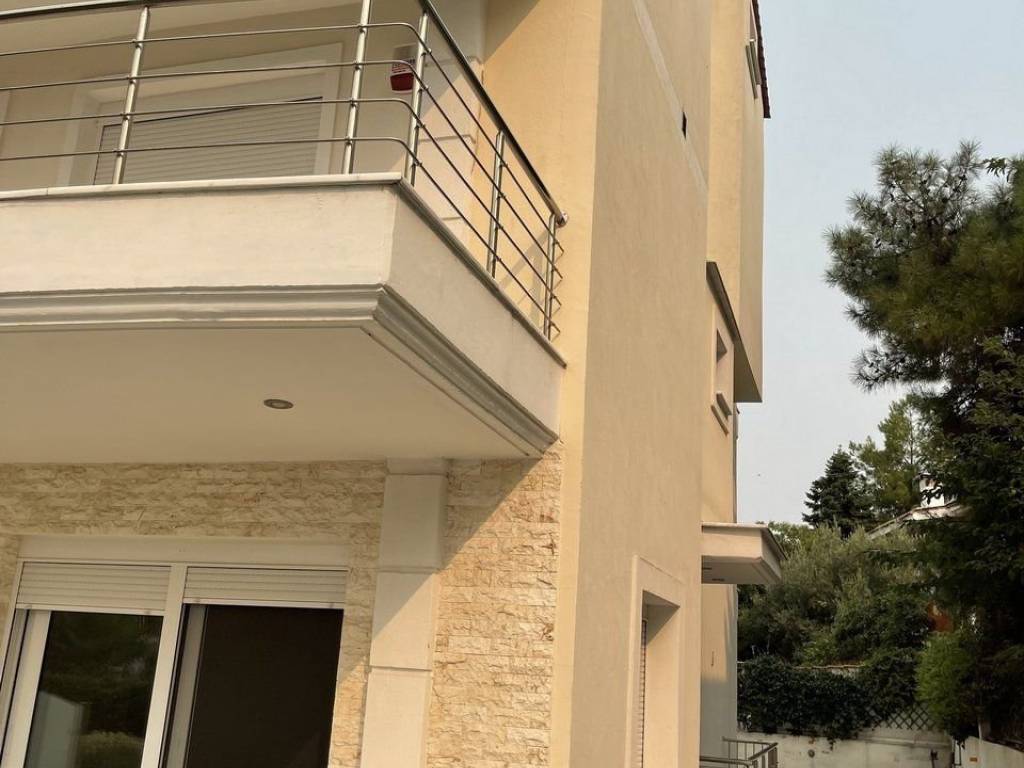 Forumland Real Estate, μεζονέτα