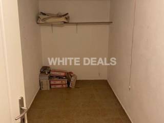 Αποθήκη στο υπόγειο