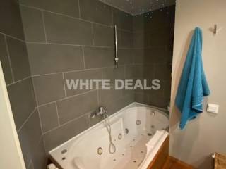 Μπάνιο με Τζακούζι