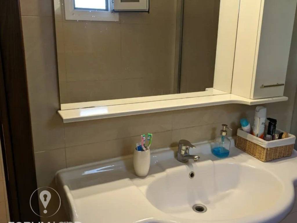 Forumland Real Estate, Μπάνιο