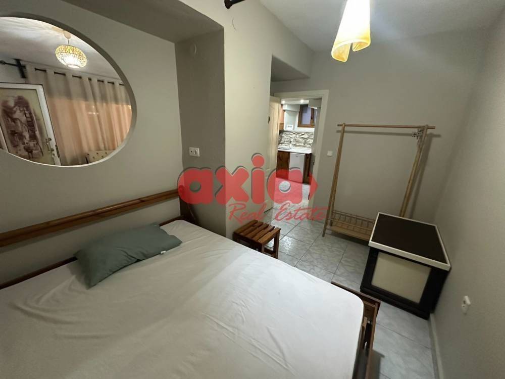 Ενοικιάζεται πληρως επιπλωμένο και  ανακαινισμένο