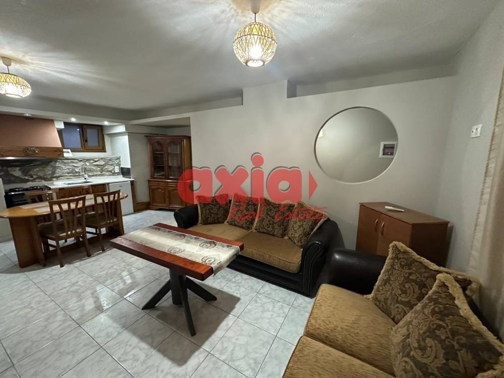 Ενοικιάζεται πληρως επιπλωμένο και  ανακαινισμένο