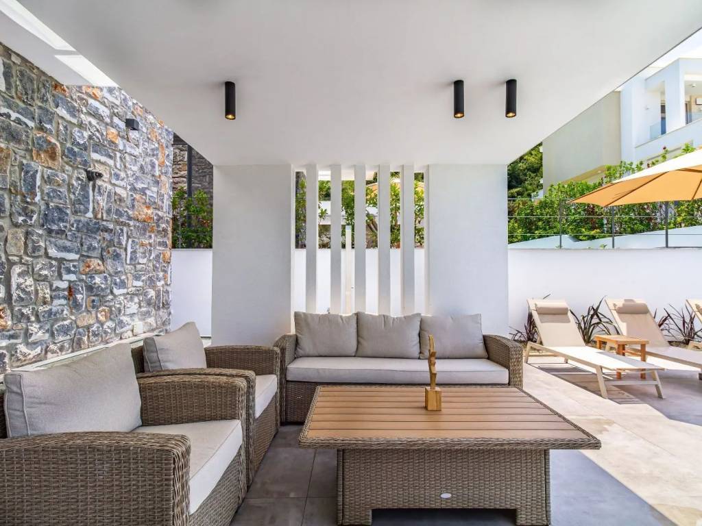 ANYPLACE ΜΕΣΙΤΙΚΕΣ ΥΠΗΡΕΣΙΕΣ