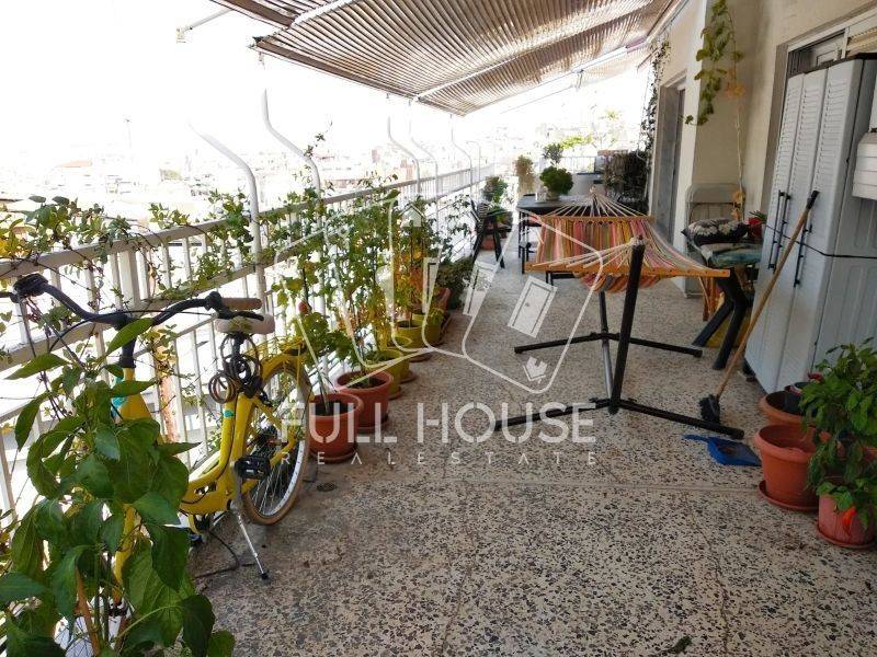 Θέα από μπαλκόνι