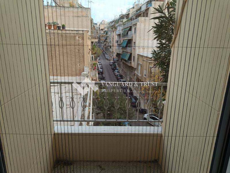 Θέα από μπαλκόνι