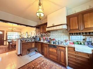 Μονοκατοικία με γκαράζ προς πώληση Νέα Ερυθραία