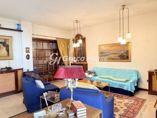 Μονοκατοικία με γκαράζ προς πώληση Νέα Ερυθραία