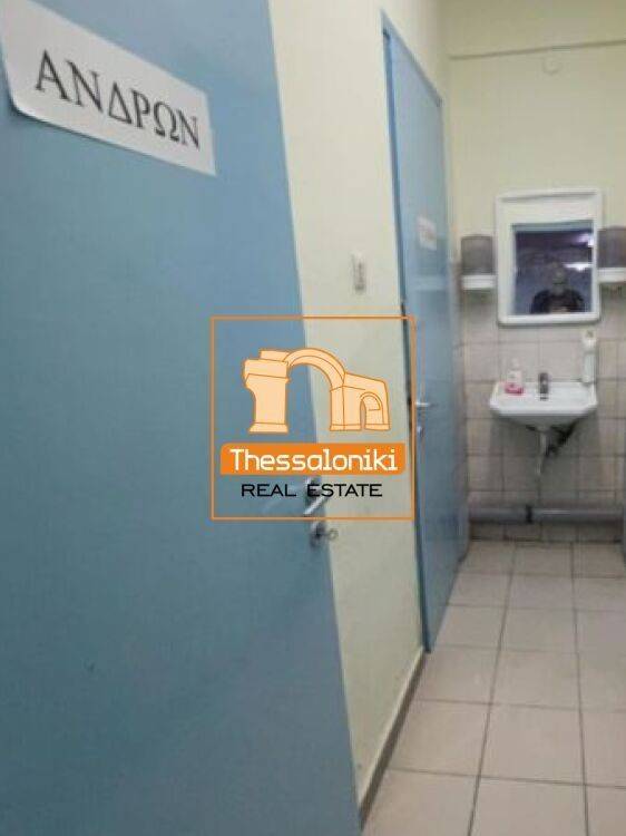 Πλ. Δημοκρατίας, Επαγγελματικός χώρος, 445 τ.μ.