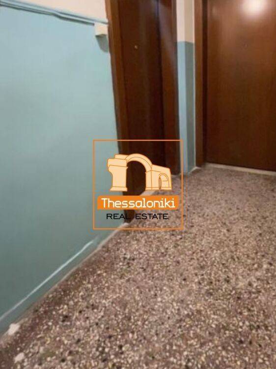 Πλ. Δημοκρατίας, Επαγγελματικός χώρος, 445 τ.μ.