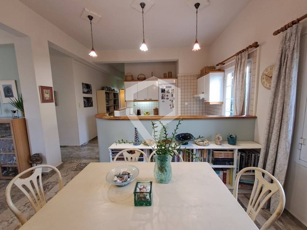 Τραπεζαρία κουζίνα