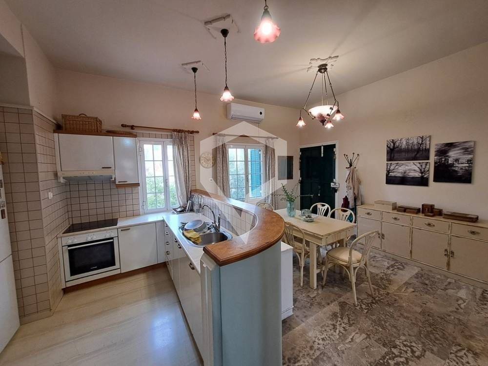 Τραπεζαρία κουζίνα