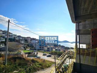 ★ 3 υπνδωμάτια + 2 μπάνια ★ Θέα θάλασσα ★ Με θέση πάρκινγκ ★ Ανεξάρτητο ισόγειο