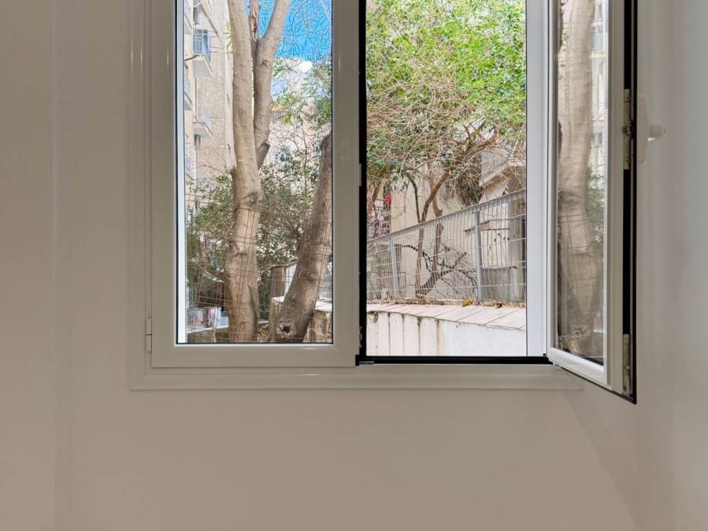 fokionos_negri_residential_studio_for_sale