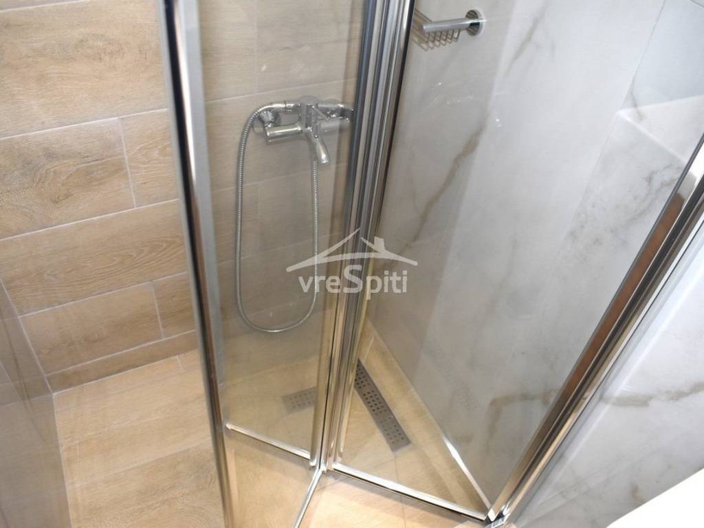 ΚΑΜΠΙΝΑ ΛΟΥΤΡΟΥ