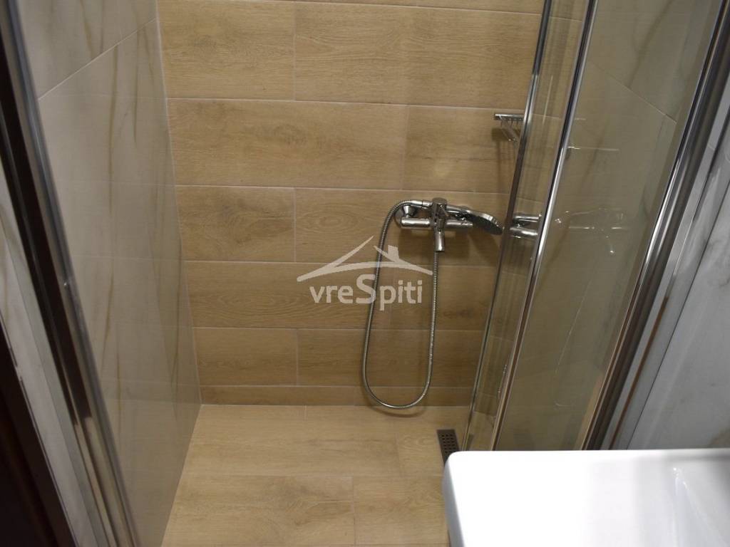 ΚΑΜΠΙΝΑ ΛΟΥΤΡΟΥ