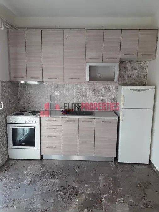 ΣΑΛΟΚΟΥΖΙΝΑ ΕΝΙΑΙΟΣ ΧΩΡΟΣ