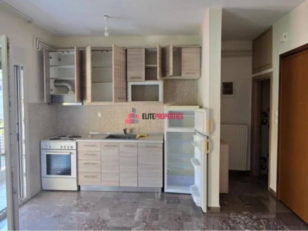 ΣΑΛΟΚΟΥΖΙΝΑ ΕΝΙΑΙΟΣ ΧΩΡΟΣ