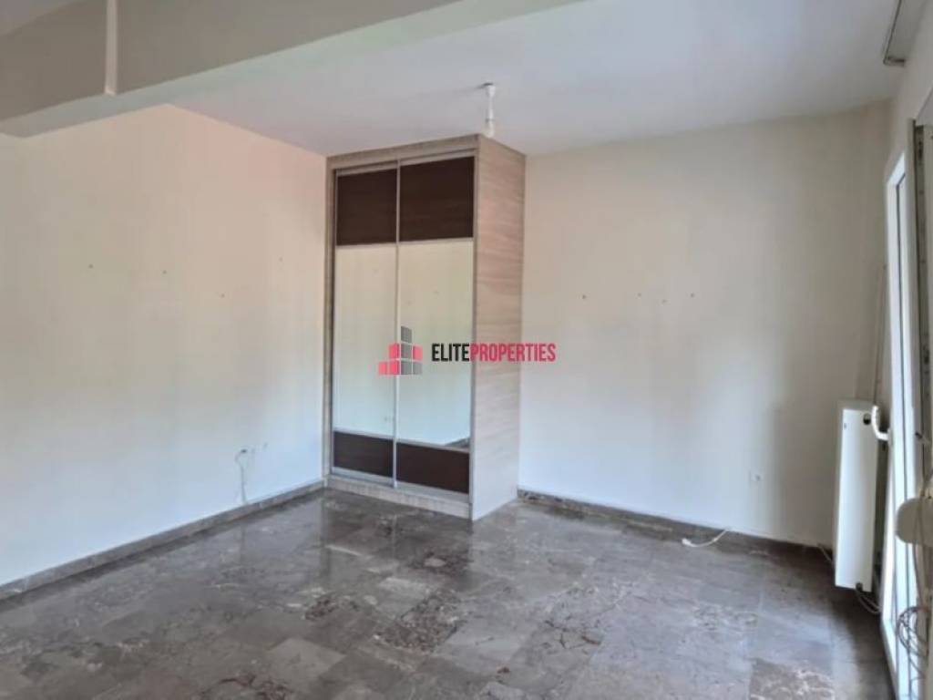 ΣΑΛΟΚΟΥΖΙΝΑ ΕΝΙΑΙΟΣ ΧΩΡΟΣ