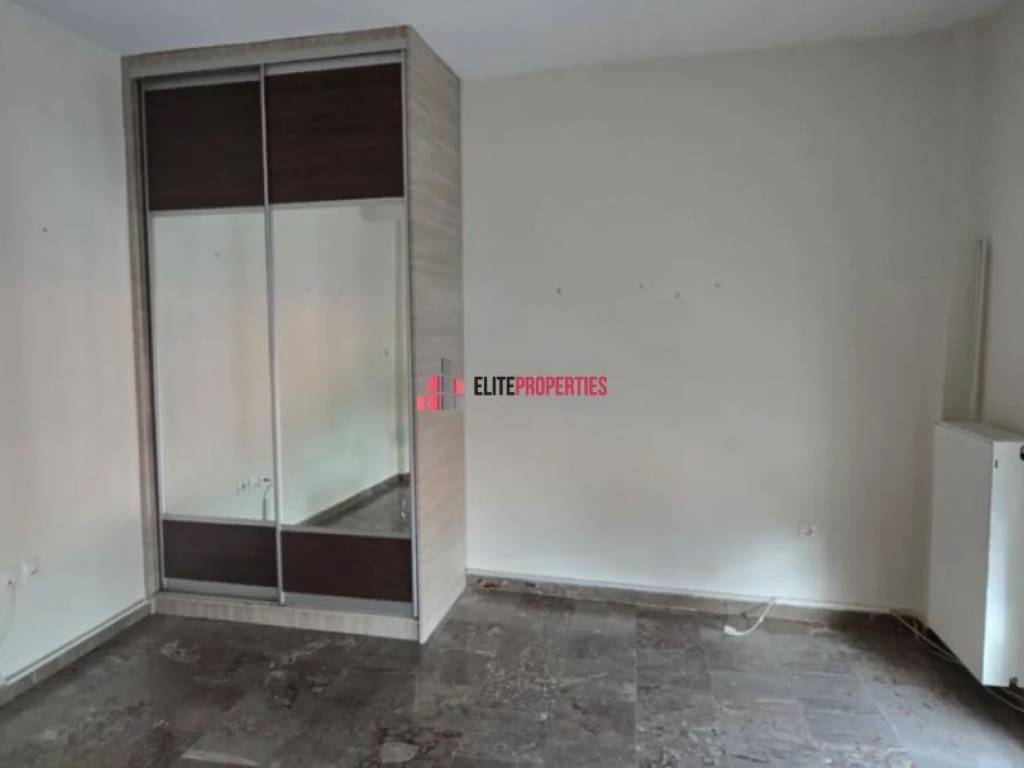 ΣΑΛΟΚΟΥΖΙΝΑ ΕΝΙΑΙΟΣ ΧΩΡΟΣ