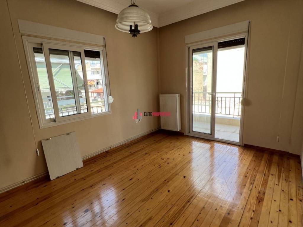 ΔΩΜΑΤΙΟ ΜΕ ΝΤΟΥΛΑΠΑ