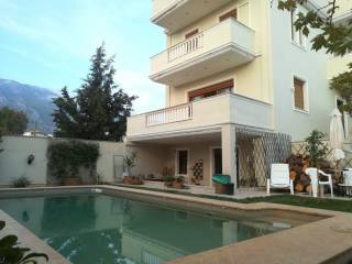 ΕΞΩΤΕΡΙΚΗ ΟΨΗ ΜΕ ΠΙΣΙΝΑ