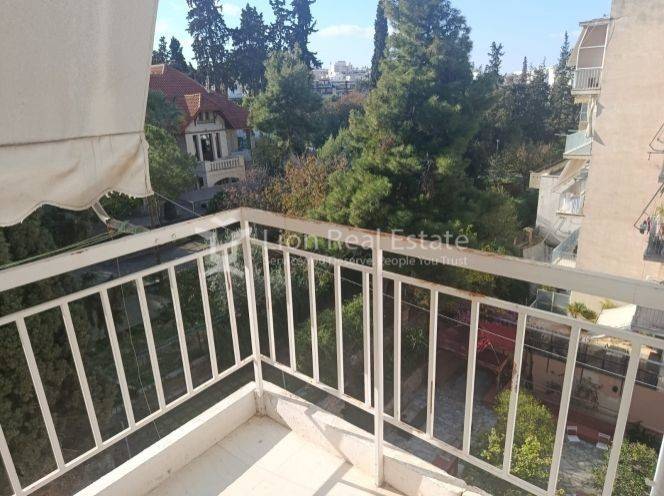 Θέα από μπαλκόνι