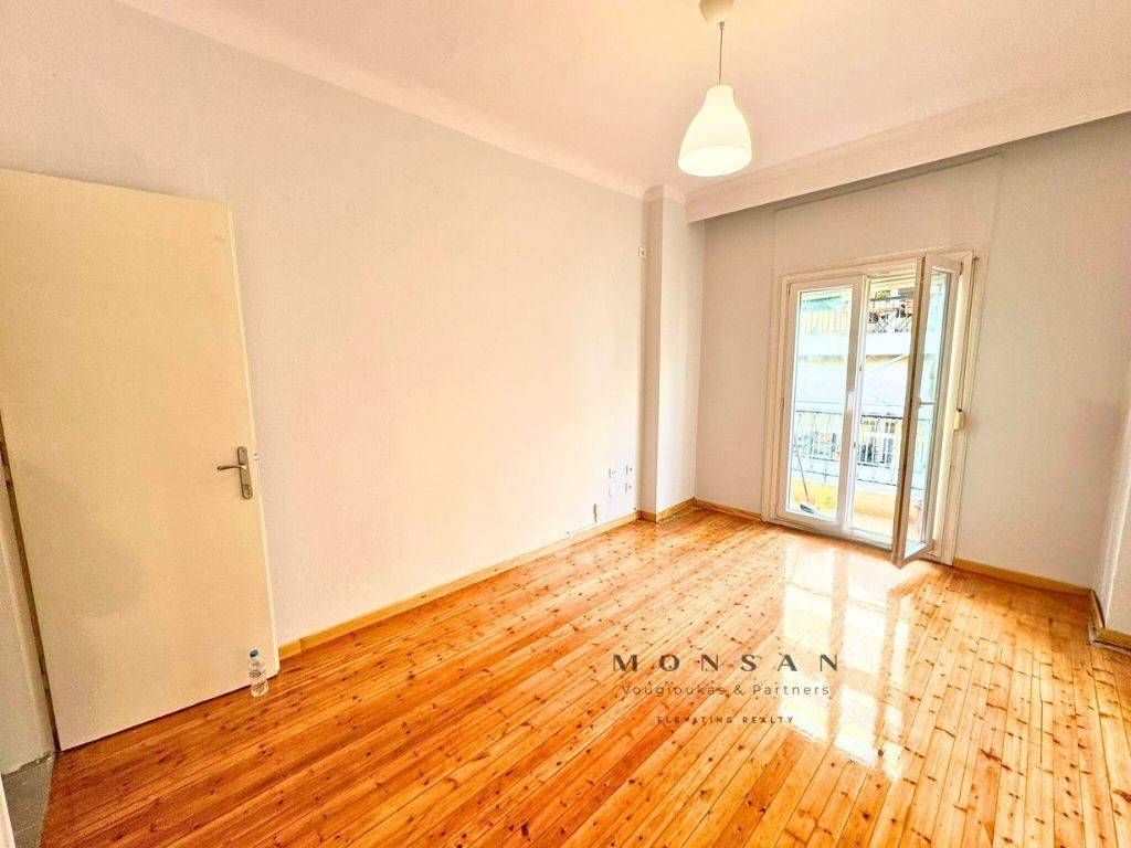 B' YPNODOMATIO e SALONI