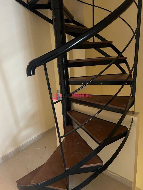 ΕΣΩΤΕΡΙΚΗ ΣΚΑΛΑ