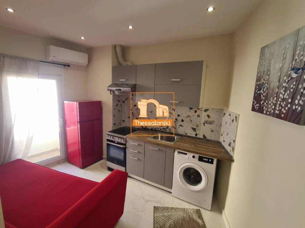 Πλ. Δημοκρατίας, Γκαρσονιέρα, 42 τ.μ.