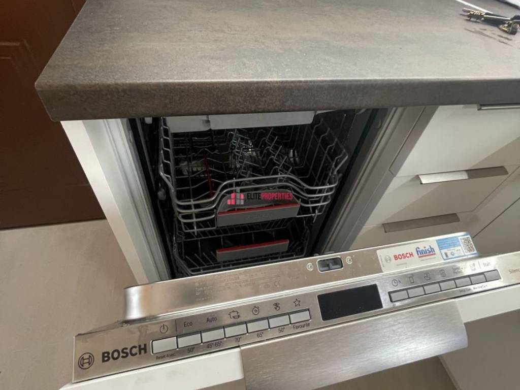 ΠΛΥΝΤΗΡΙΟ ΠΙΑΤΩΝ