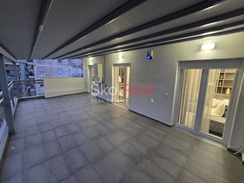 Μεγάλη βεράντα